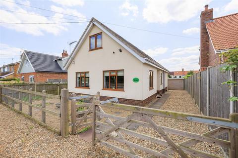 Coxs Lane, Southwold IP18 4 bed detached bungalow for sale