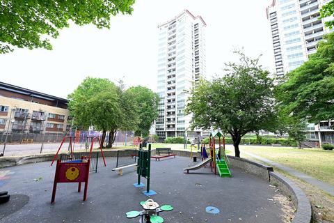 Proctor House, Avondale Square... 2 bed flat for sale