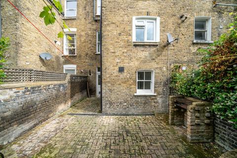 Sandmere Road, Clapham SW4 1 bed flat for sale