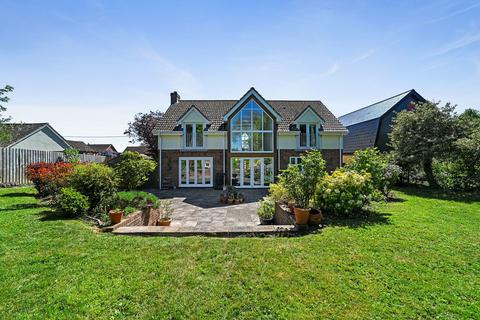 Lower Farm Road, Stowmarket IP14 4 bed detached house for sale