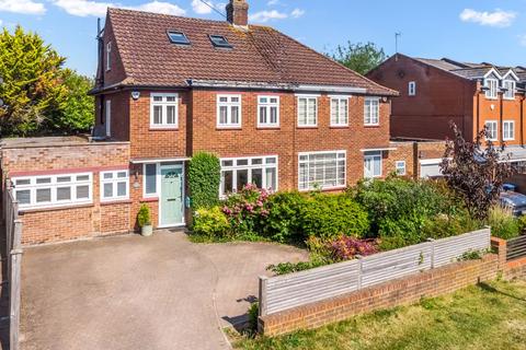5 bedroom semi-detached house for sale