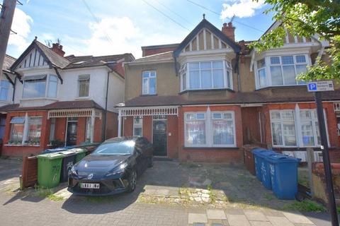 Hindes Road, Harrow 2 bed apartment for sale