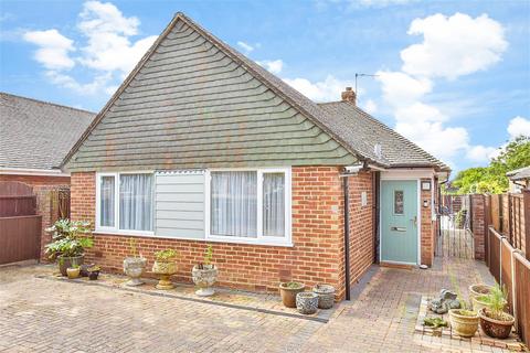 Woodstock Road, Havant PO9 3 bed detached bungalow for sale