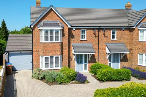 Station Road, Milton Keynes MK17 3 bed semi