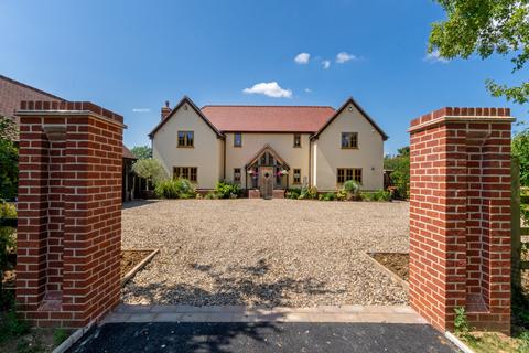 Bishops Green, Dunmow CM6 4 bed detached house for sale