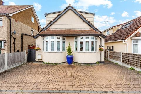 Sunrise Avenue, Chelmsford, Essex, CM1 5 bed detached house for sale