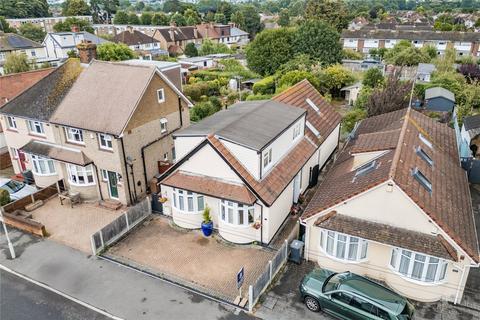Sunrise Avenue, Chelmsford, Essex, CM1 5 bed detached house for sale