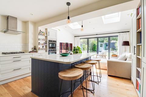Cairns Close, St. Albans, St Albans, AL4 2 bed semi