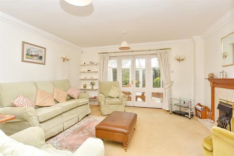 Lammas Gate, Faversham ME13 3 bed semi