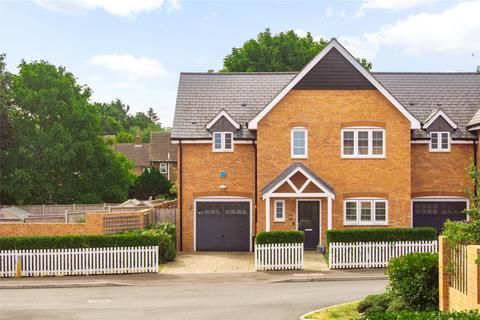 Saxon Rise, Pirton, Hitchin... 3 bed semi