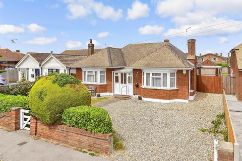 King Edward Avenue, Herne Bay CT6 3 bed detached bungalow for sale