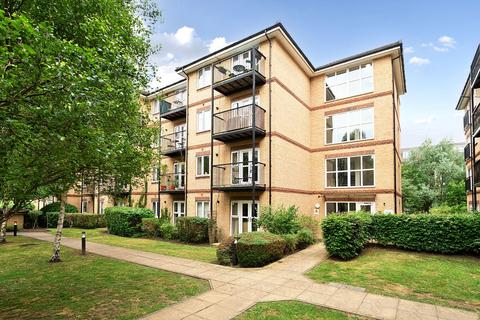 Worcester Close, London 1 bed apartment for sale