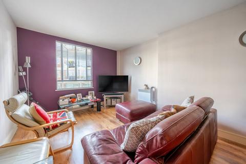 Southampton Way, London SE5 1 bed flat for sale