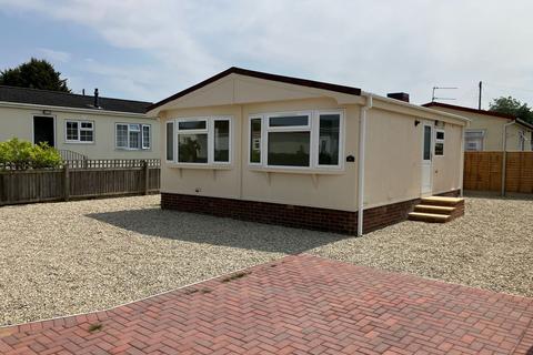Gloucester Road Cheltenham 2 bed park home for sale