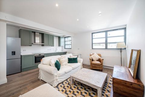 Elm Grove, London SW19 3 bed flat for sale