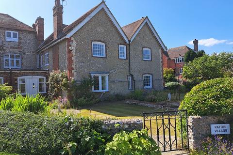 Manor Way, Ratton, Eastbourne BN20 3 bed end of terrace house for sale