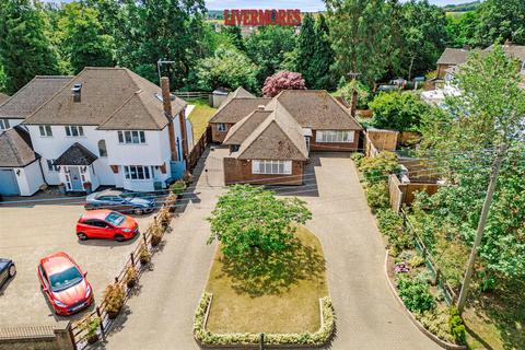 Oakfield Lane, Dartford 3 bed detached bungalow for sale