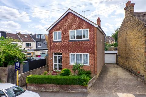 Raphael Road, Gravesend, Kent, DA12 3 bed detached house for sale