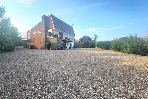 Elmcroft Road, North Kilworth... 5 bed detached house for sale