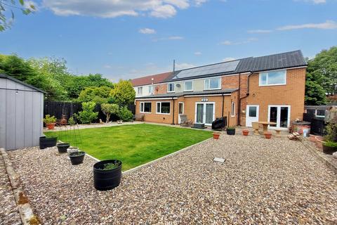 St. Omer Road, Acklington... 5 bed semi