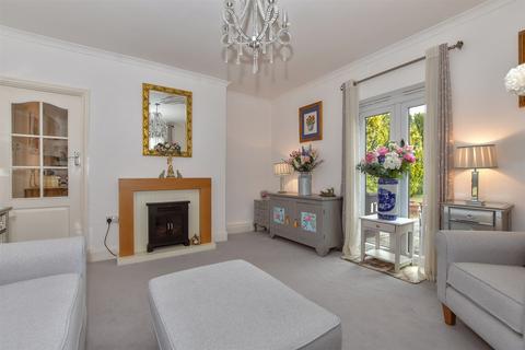 Sutton Road, Maidstone ME15 2 bed detached bungalow for sale
