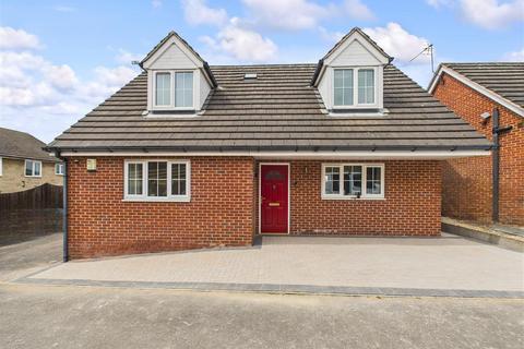 Sheepcote Hill, Killamarsh S21 3 bed detached bungalow for sale