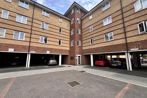Flat 46, Scotney Gardens, St. Peters... 2 bed flat for sale