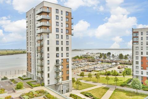 The Peninsula, Gillingham ME7 2 bed apartment for sale
