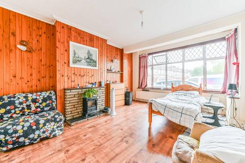Lonsdale Gardens, Thornton Heath, CR7 3 bed terraced house for sale