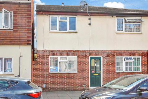 Toronto Road, Portsmouth PO2 2 bed terraced house for sale