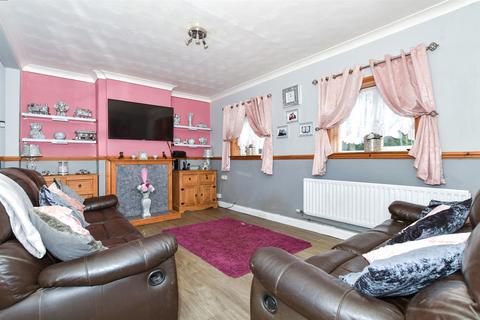 Herbert Road, Willesborough, Ashford... 3 bed semi