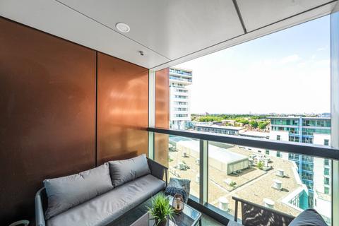 Buckhold Road, London, SW18 2 bed flat for sale