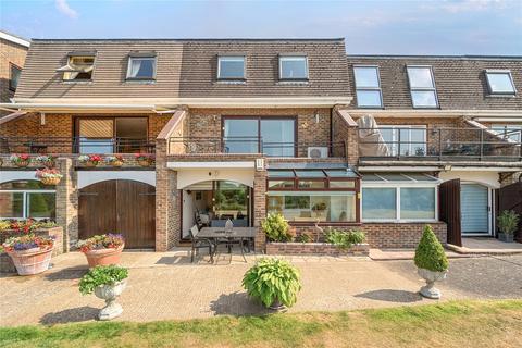 Ditton Reach, Thames Ditton KT7 3 bed terraced house for sale