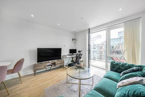 Discovery House, Battersea, London, SW18 1 bed flat for sale