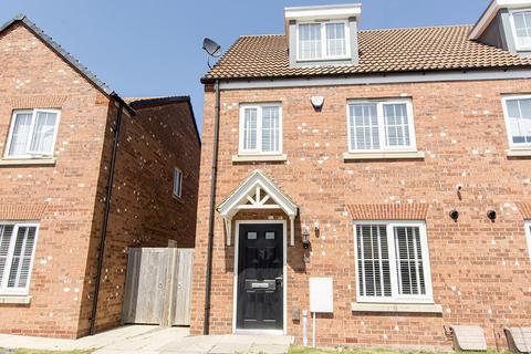Owen Way, Market Harborough 3 bed semi