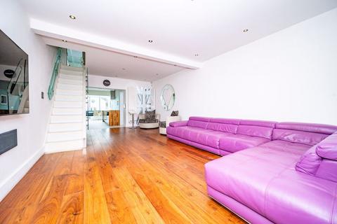 Whippendell Road, Watford 3 bed terraced house for sale