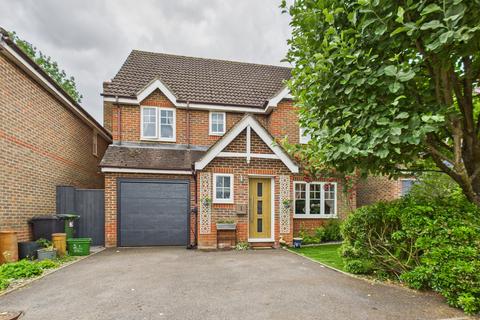 Mallard Way, Aldermaston, RG7 4 bed detached house for sale