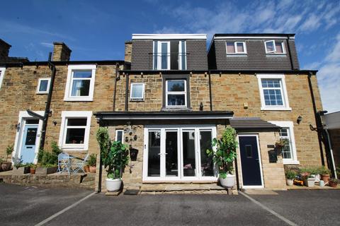 Manns Buildings, Birstall WF17 4 bed terraced house for sale