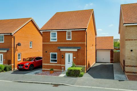 Monckton Road, Pontefract WF8 3 bed detached house for sale