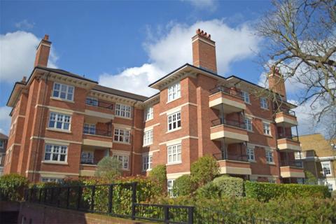 Varley Drive, St Margarets 2 bed apartment for sale