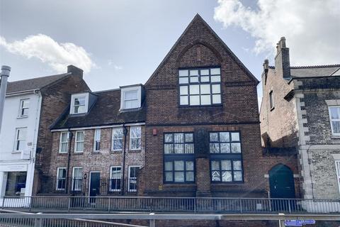 Fisherton Street, Salisbury 2 bed flat for sale