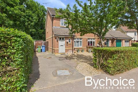 Betty Cocker Grove, Sudbury, Suffolk 3 bed semi