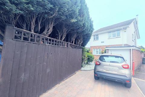 Scotter Square, Bishopstoke 4 bed detached house for sale