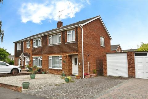 Avon Crescent, Romsey, Hampshire 3 bed end of terrace house for sale