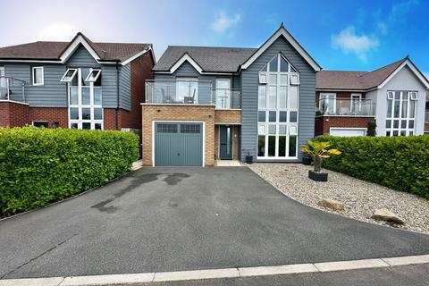 Admiral Close, Fleetwood FY7 4 bed detached house for sale