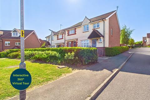 Clipson Crest, North Lincolnshire DN18 3 bed end of terrace house for sale