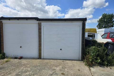 Garage on Stroud Green, Bognor Regis Garage for sale