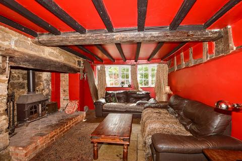 Lower Street, Pulborough RH20 2 bed cottage for sale