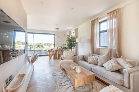 12 Harrowdene Road, Wembley HA0 2 bed flat for sale