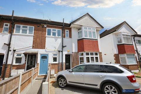 Arundel Road, Harold Wood, Romford, RM3 2 bed maisonette for sale
